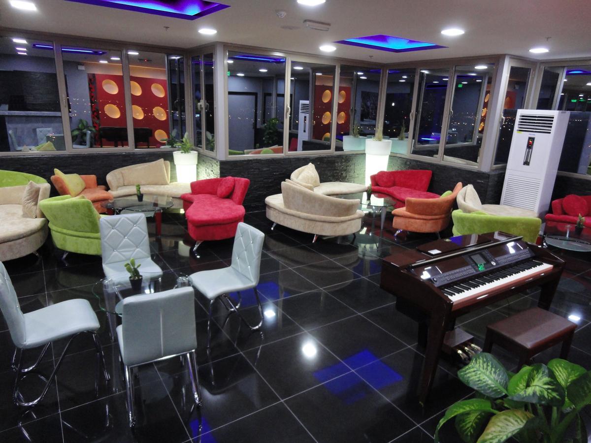 Al Andalus Plaza Hotel Манама Екстериор снимка