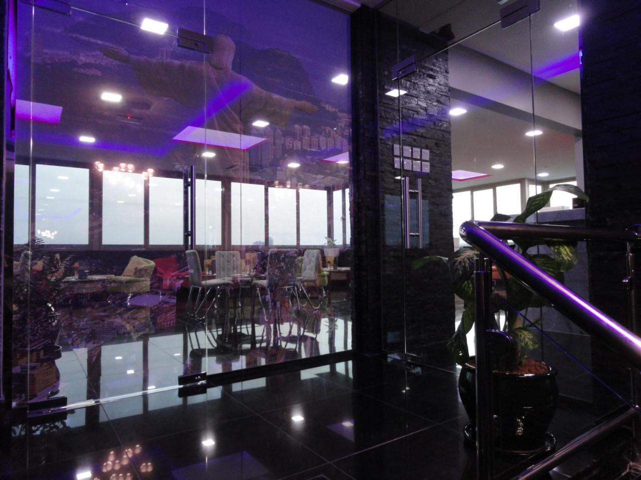 Al Andalus Plaza Hotel Манама Екстериор снимка