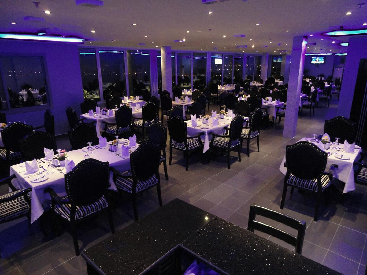 Al Andalus Plaza Hotel Манама Екстериор снимка