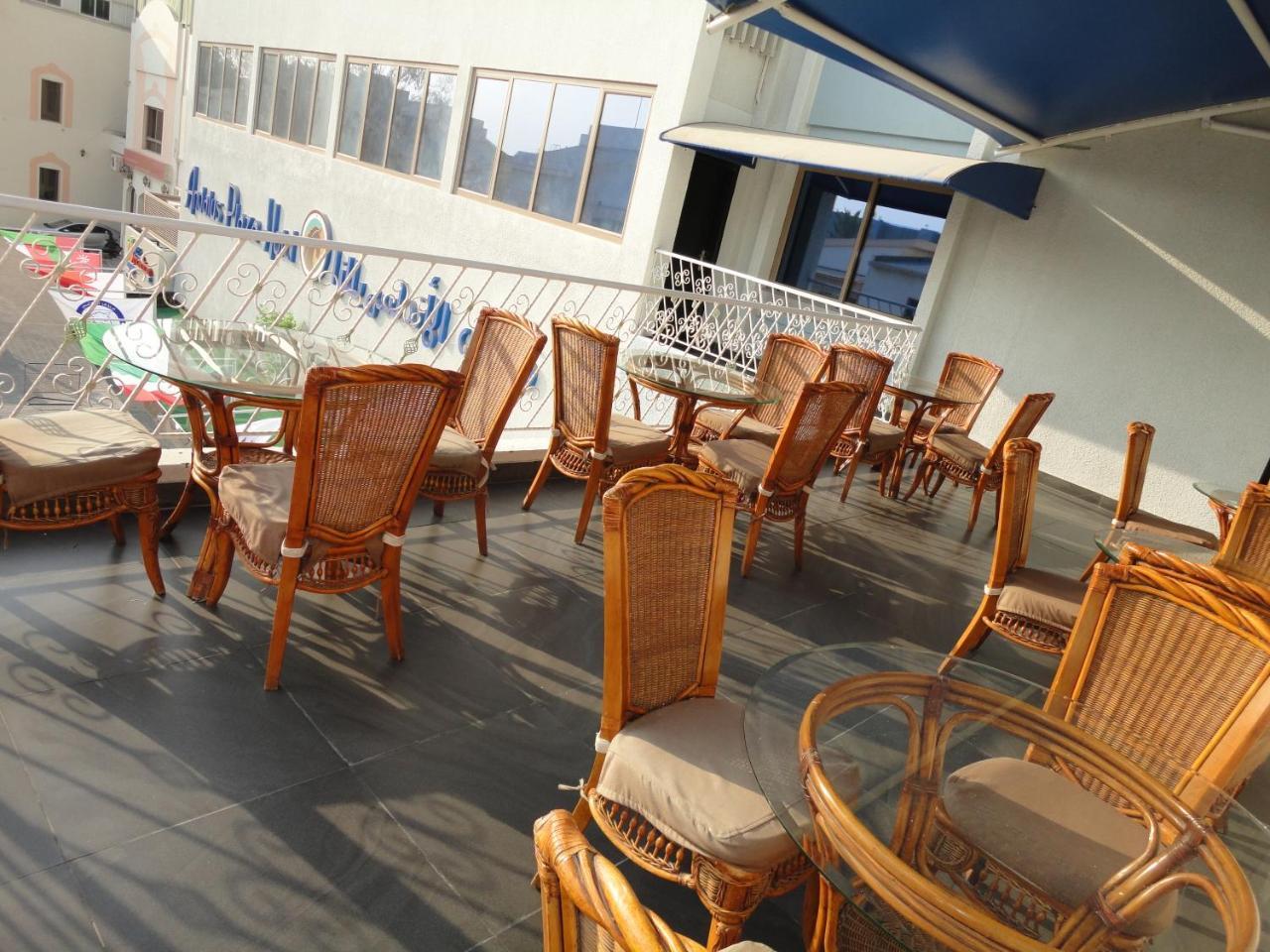 Al Andalus Plaza Hotel Манама Екстериор снимка