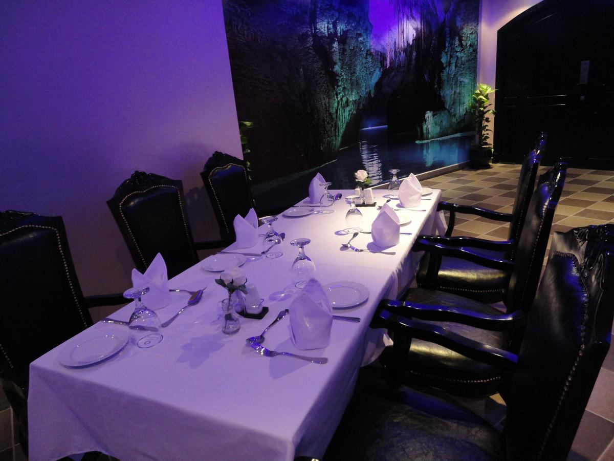 Al Andalus Plaza Hotel Манама Екстериор снимка