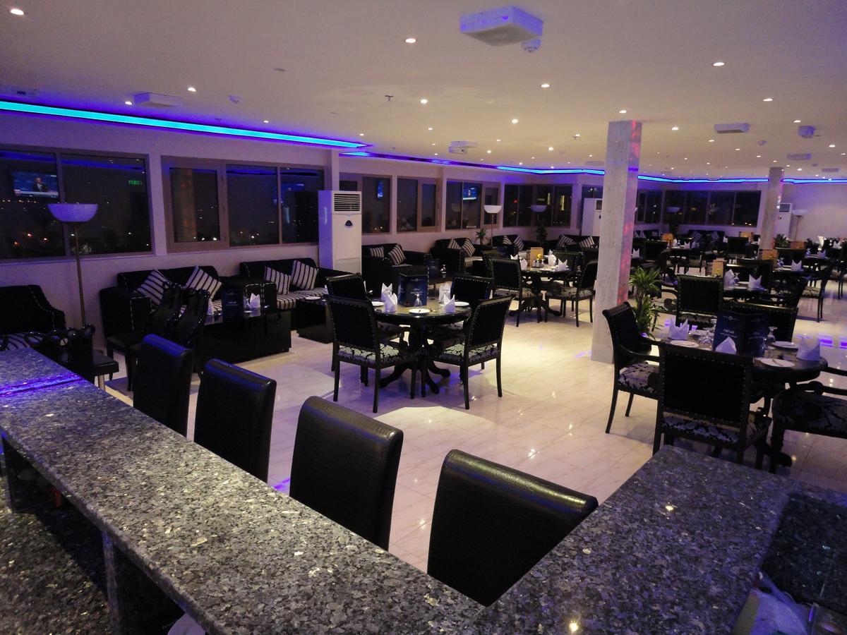 Al Andalus Plaza Hotel Манама Екстериор снимка