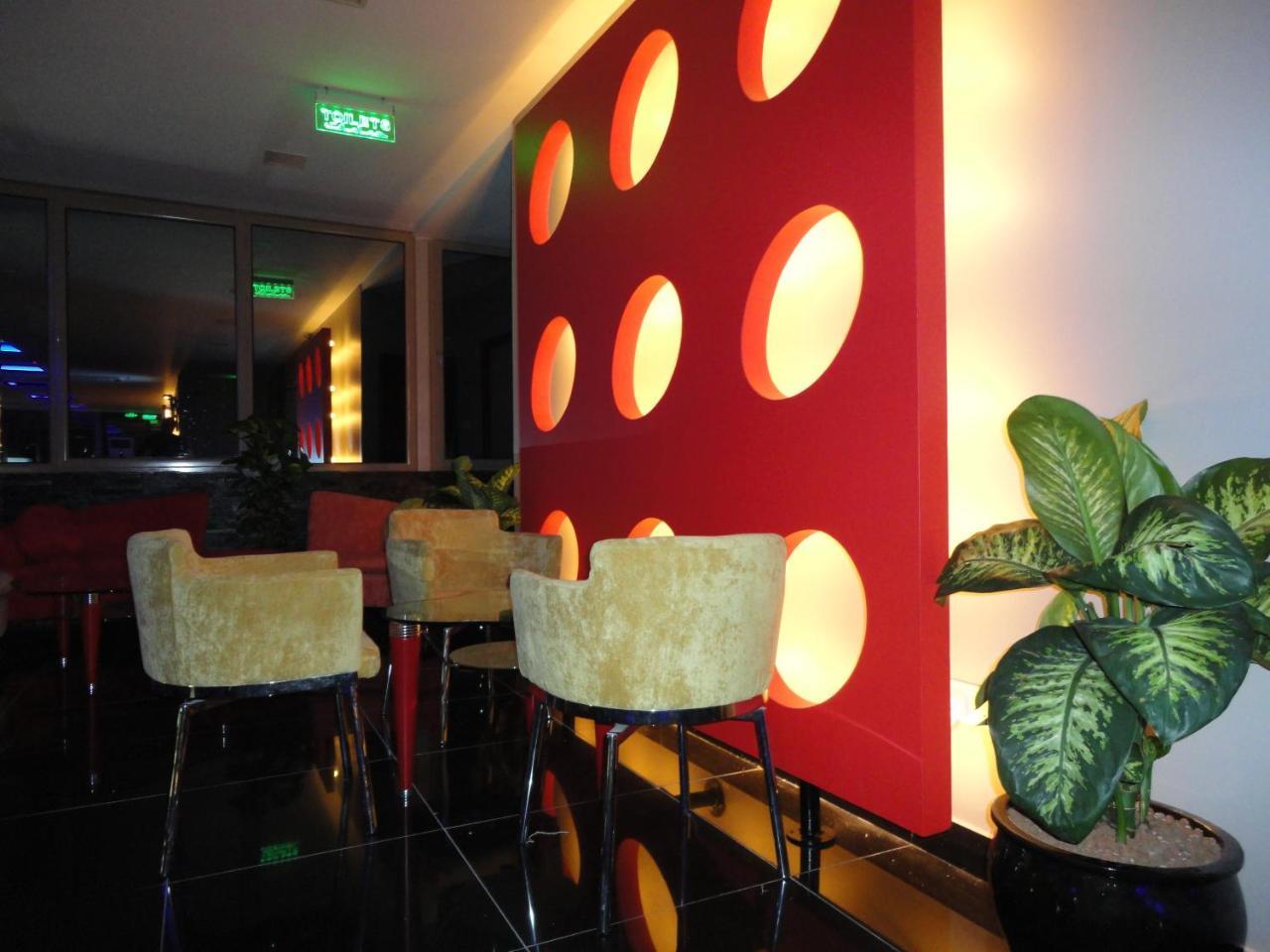 Al Andalus Plaza Hotel Манама Екстериор снимка