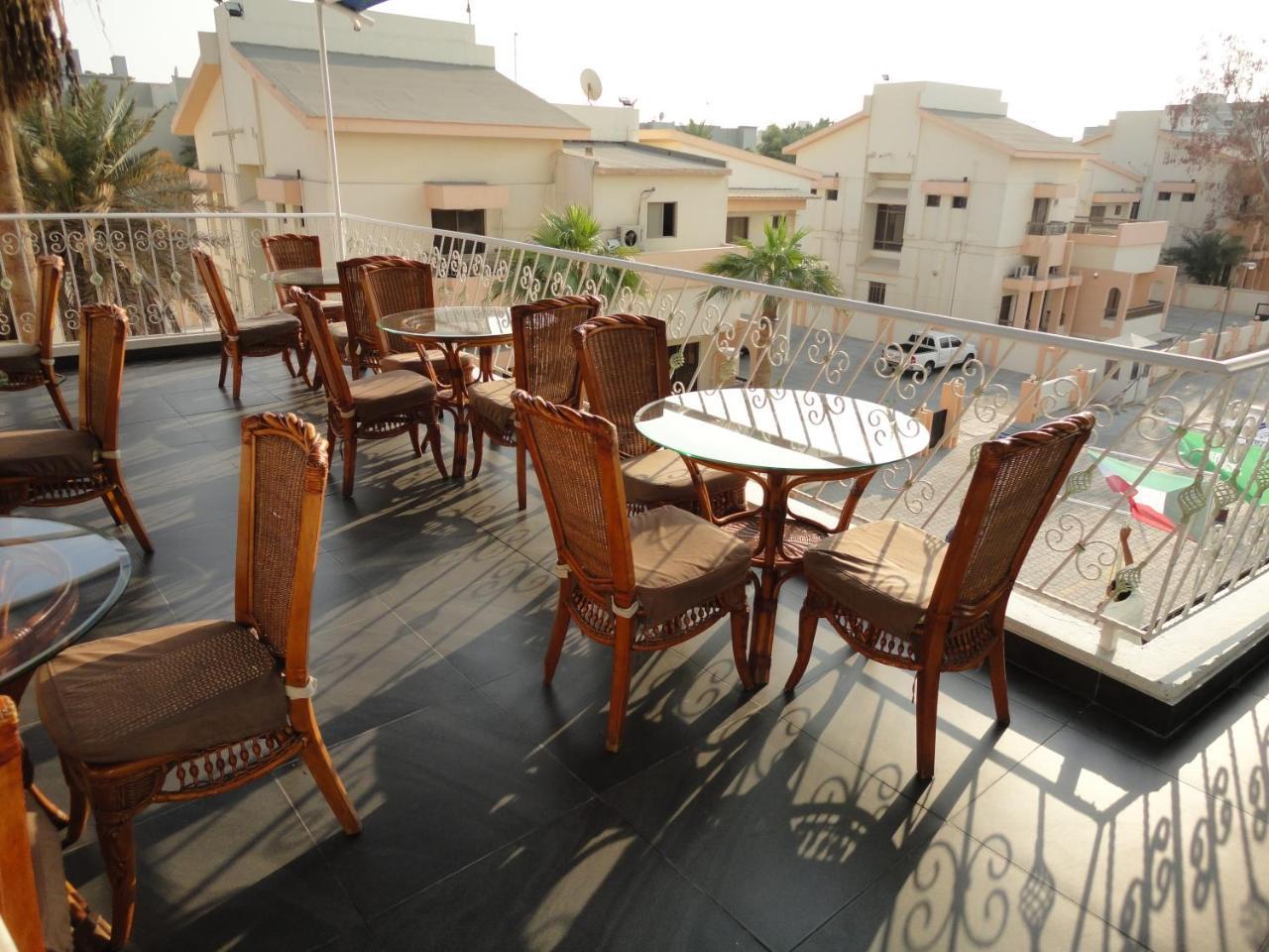 Al Andalus Plaza Hotel Манама Екстериор снимка
