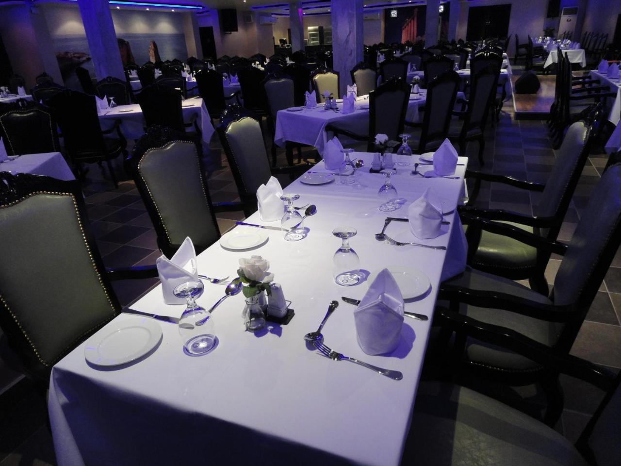 Al Andalus Plaza Hotel Манама Екстериор снимка